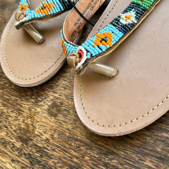 Esprit beaded flip flops size 8 - Picture 5 of 5